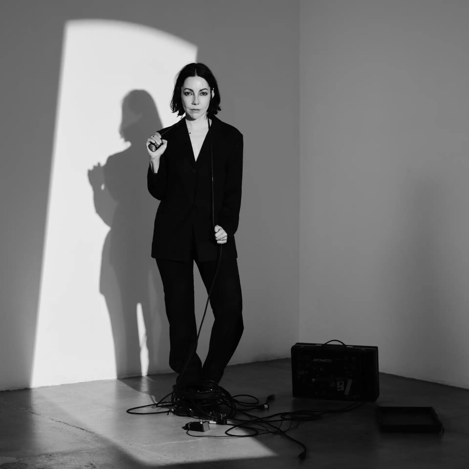 LUCRECIA DALT + Guest