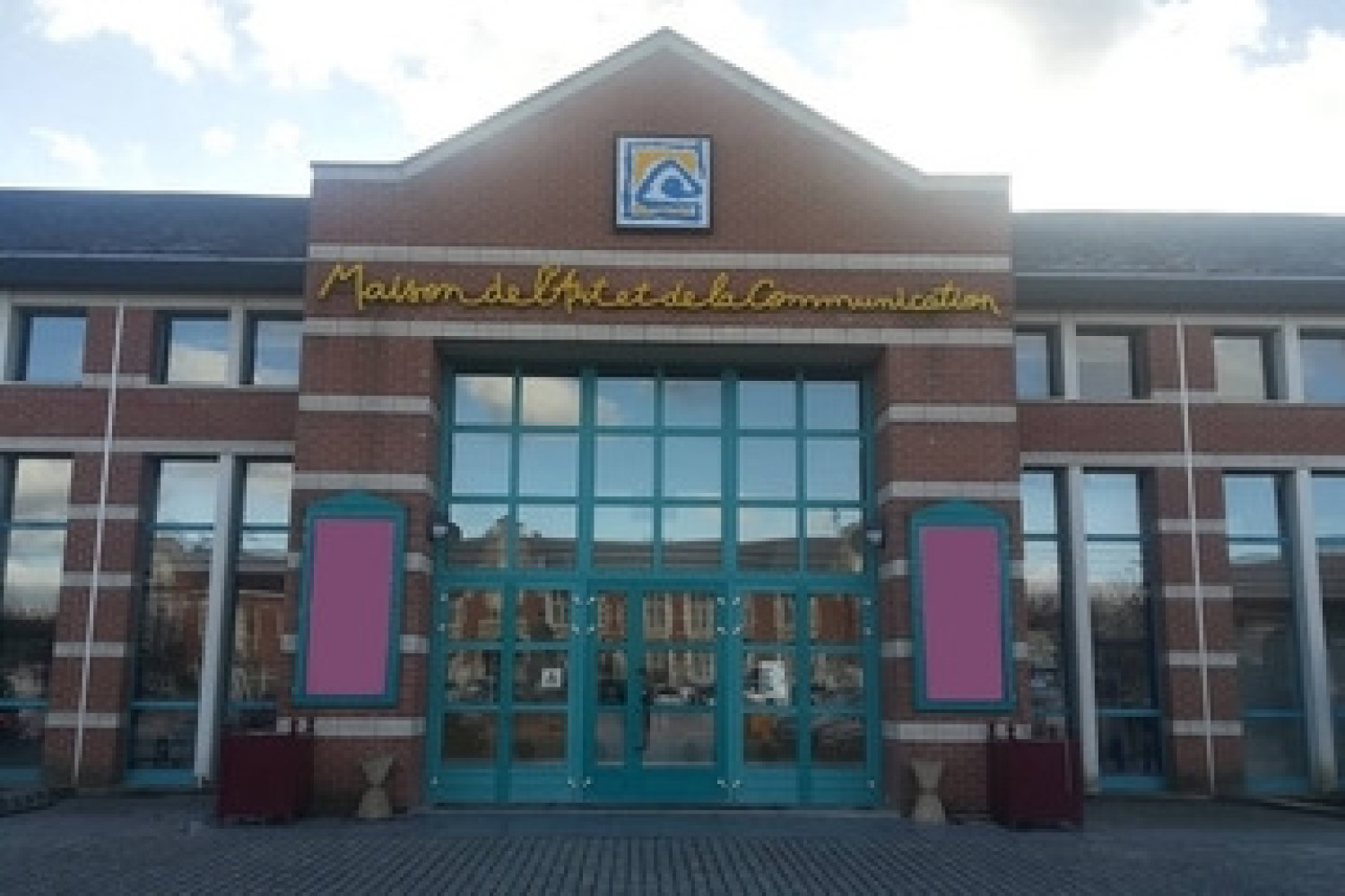 La maison de l'art et de la communication