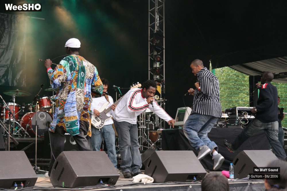 18/28 photos du spectacle No Bluff Sound