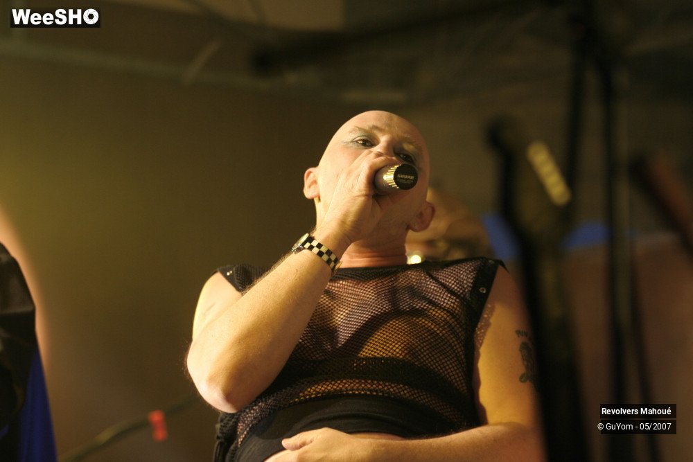 27/34 photos du spectacle Revolvers Mahoué