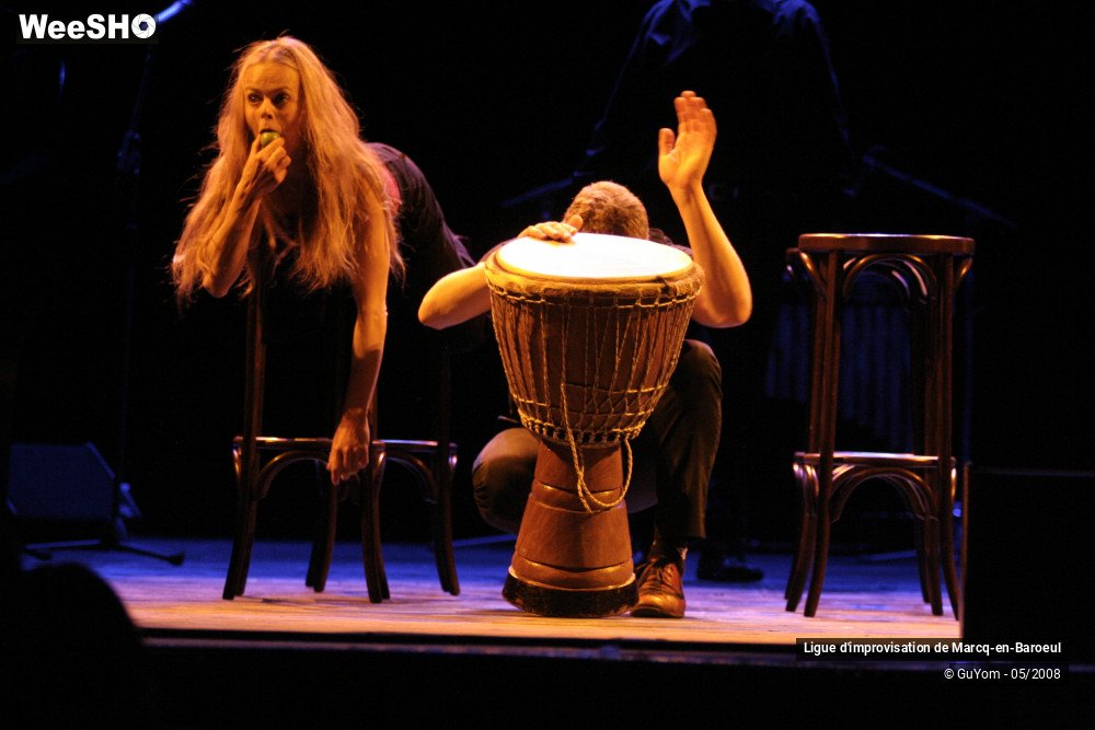 25/41 photos du spectacle La nuit de la ligue d`Impro