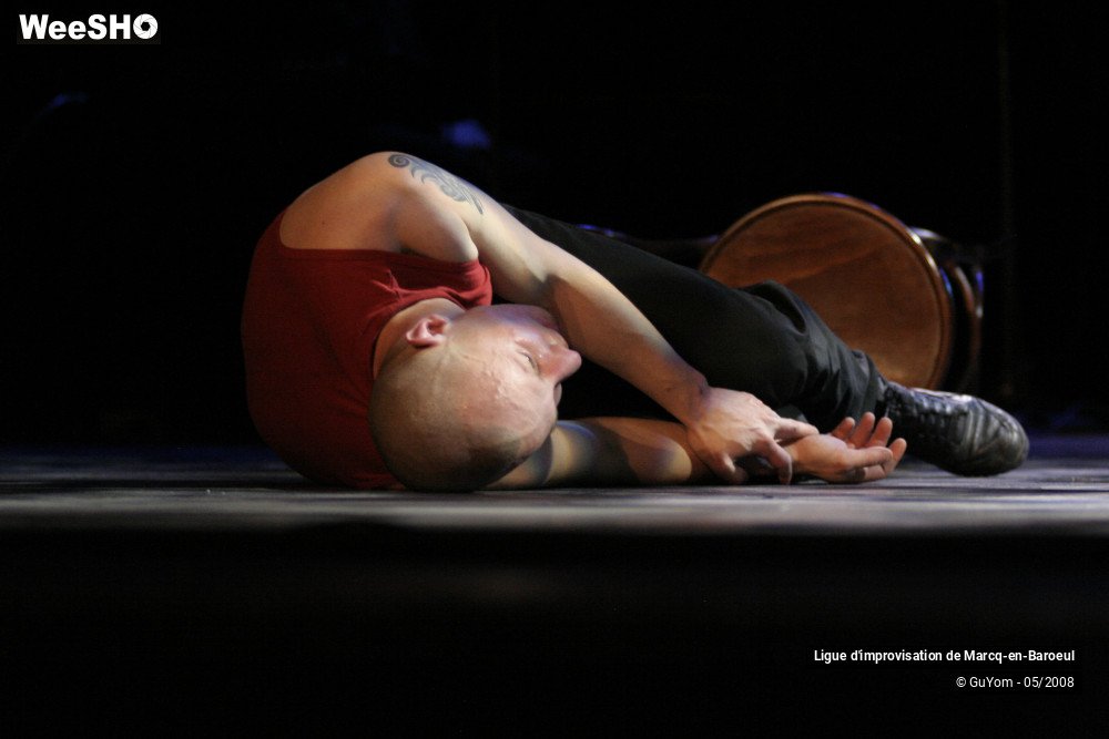 34/41 photos du spectacle La nuit de la ligue d`Impro