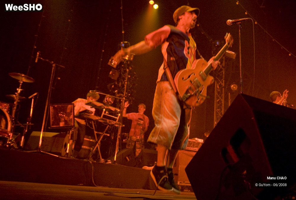 26/45 photos du spectacle Manu CHAO 1