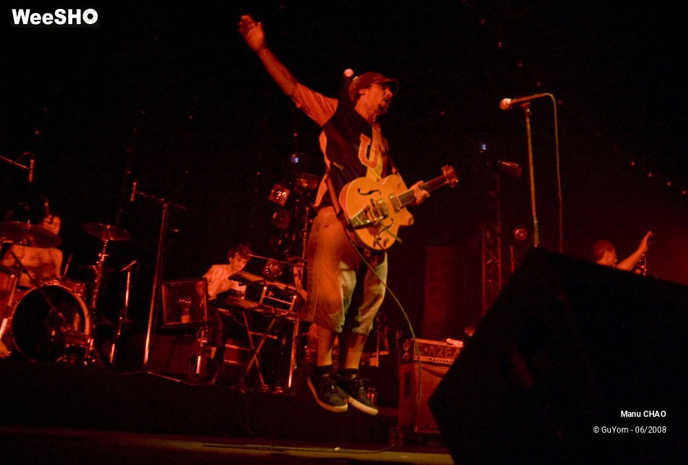 39/45 photos du spectacle Manu CHAO 1
