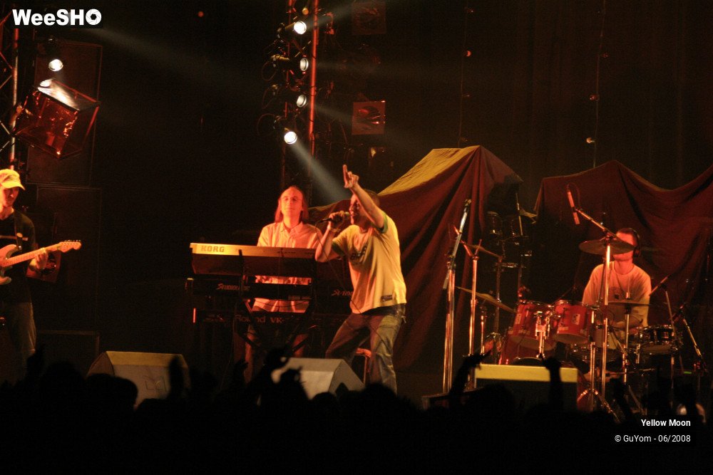 7/31 photos du spectacle Yellow Moon