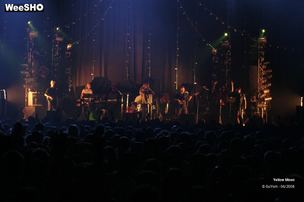 26/31 photos du spectacle Yellow Moon
