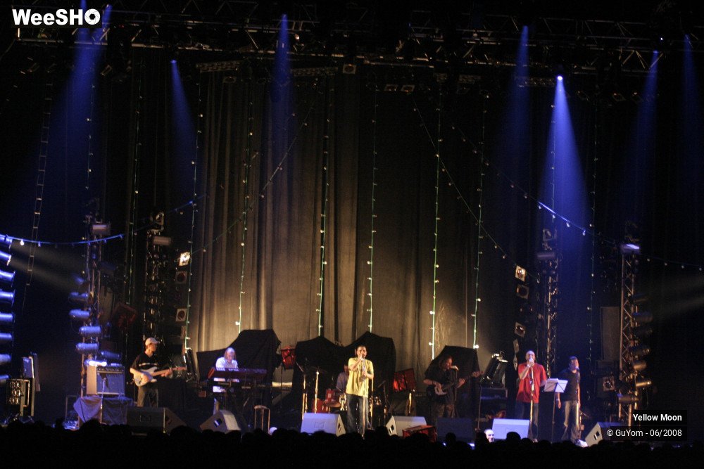28/31 photos du spectacle Yellow Moon