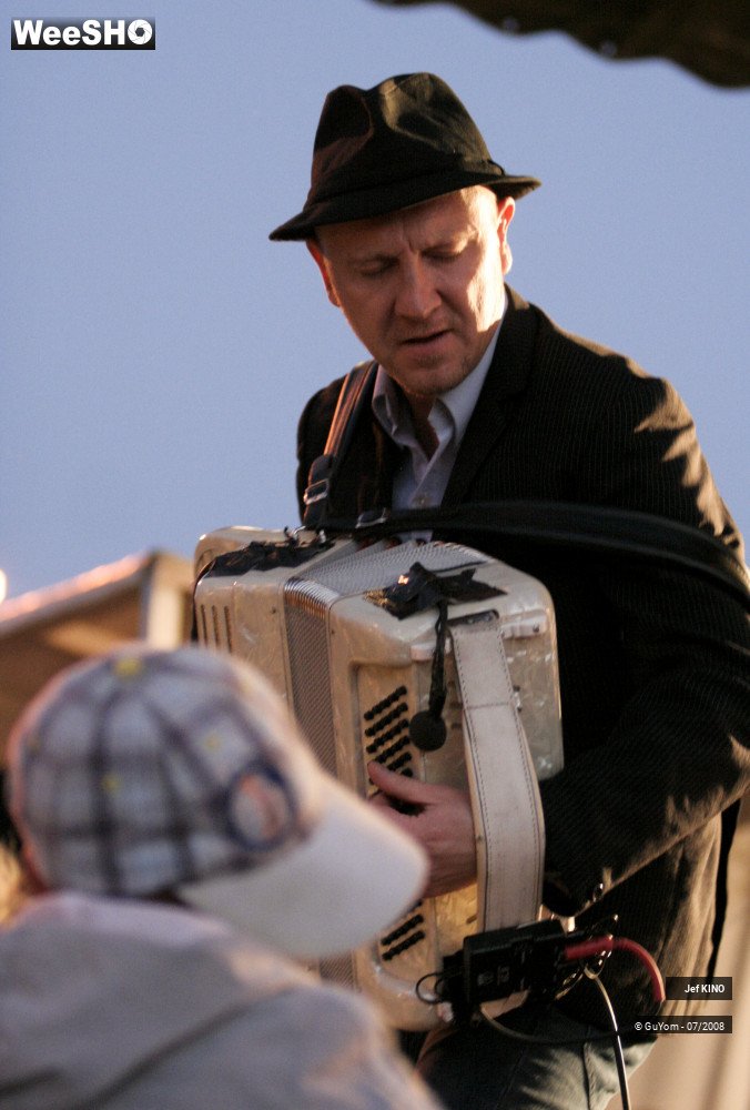 1/44 photos du spectacle Jef KINO