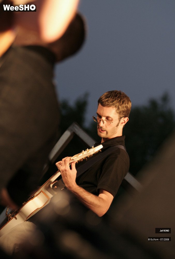 10/44 photos du spectacle Jef KINO