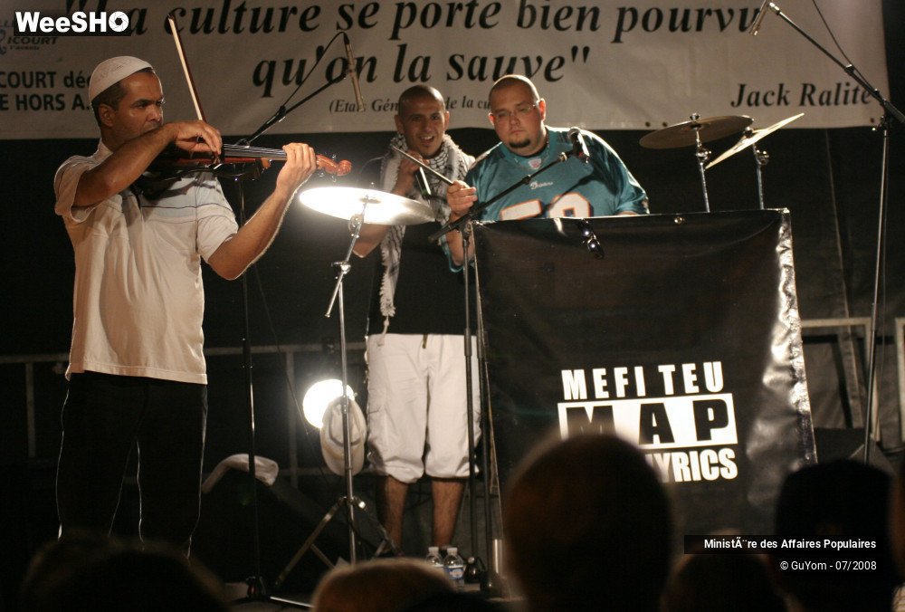 11/47 photos du spectacle Ministère des Affaires Populaires