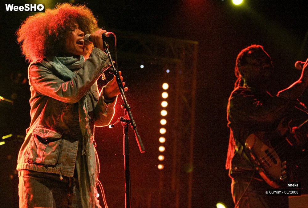 14/33 photos du spectacle Nneka