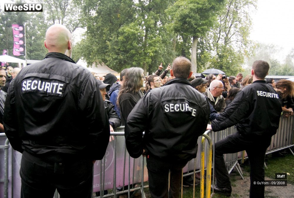 32/37 photos du spectacle RaismesFest Staff & Stands