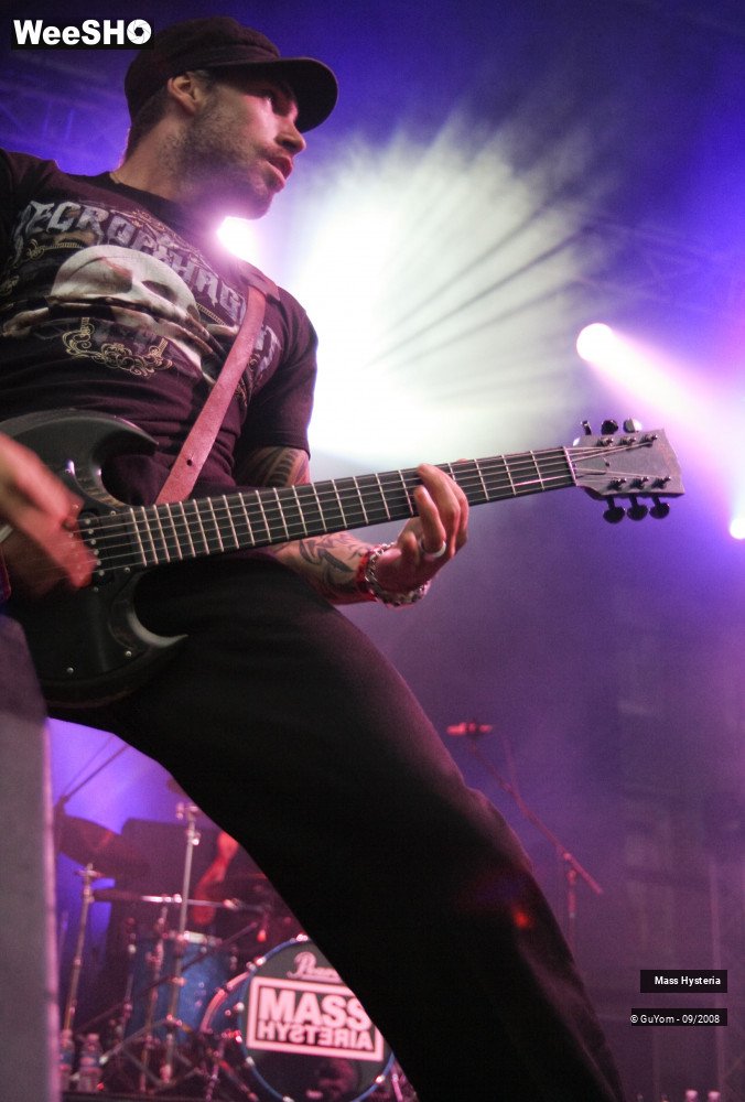 6/40 photos du spectacle Mass Hysteria