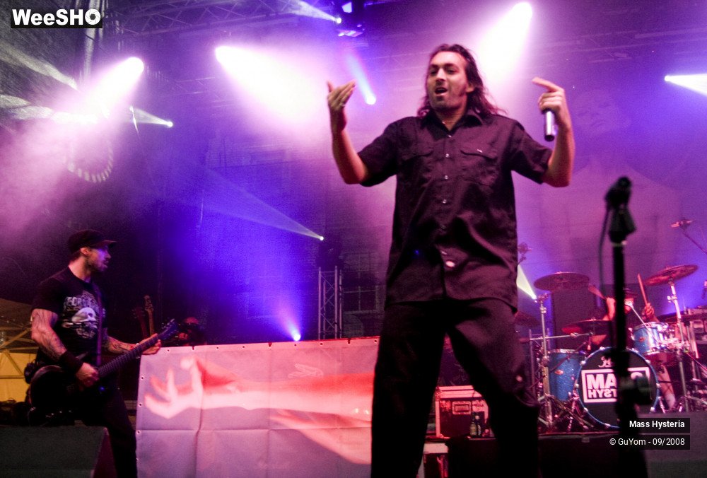 12/40 photos du spectacle Mass Hysteria