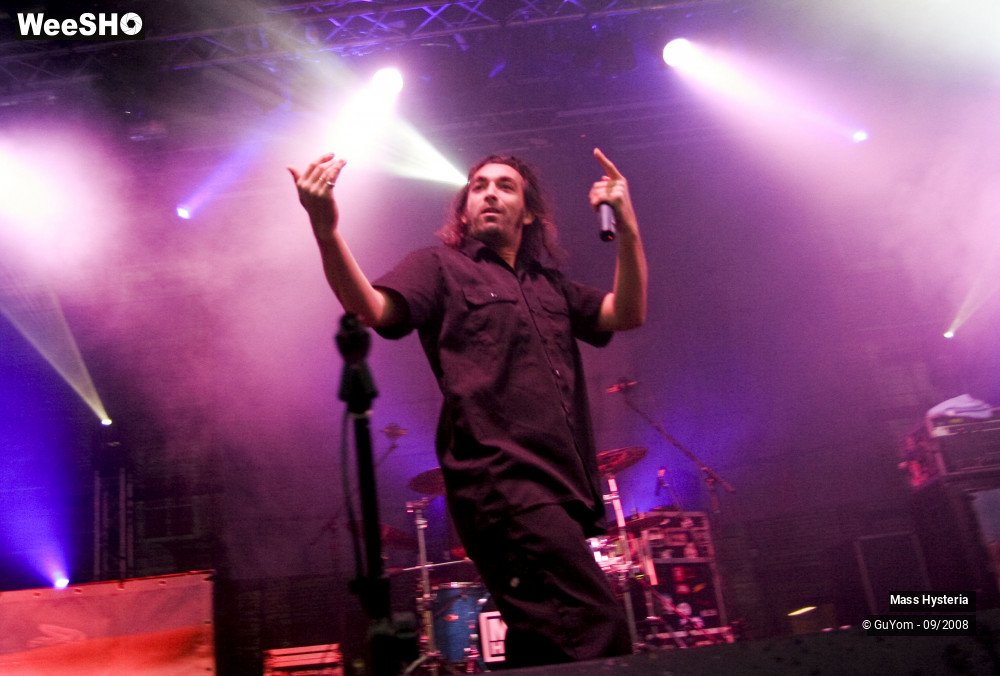 24/40 photos du spectacle Mass Hysteria