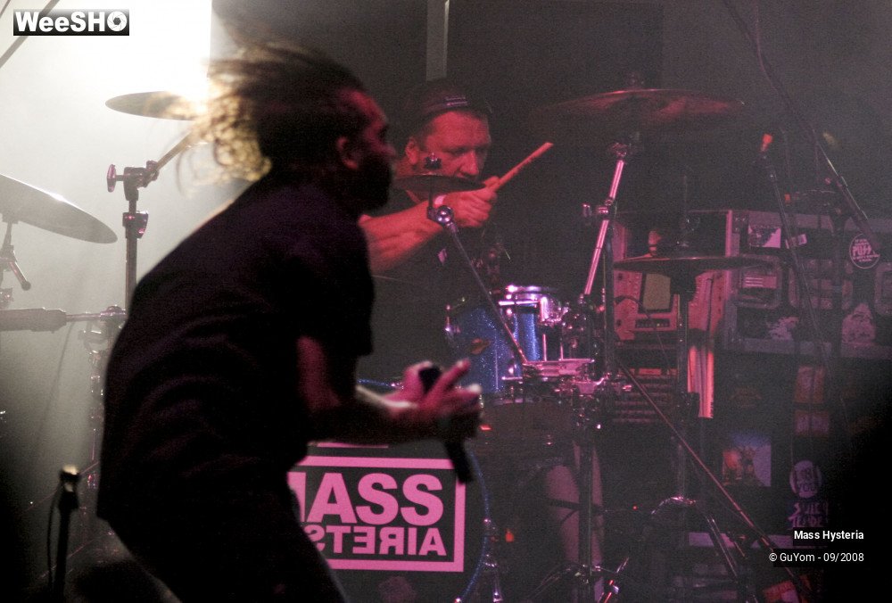 34/40 photos du spectacle Mass Hysteria