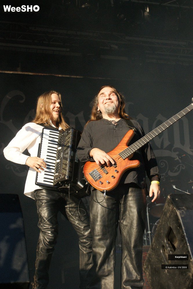 20/44 photos du spectacle Korpiklaani