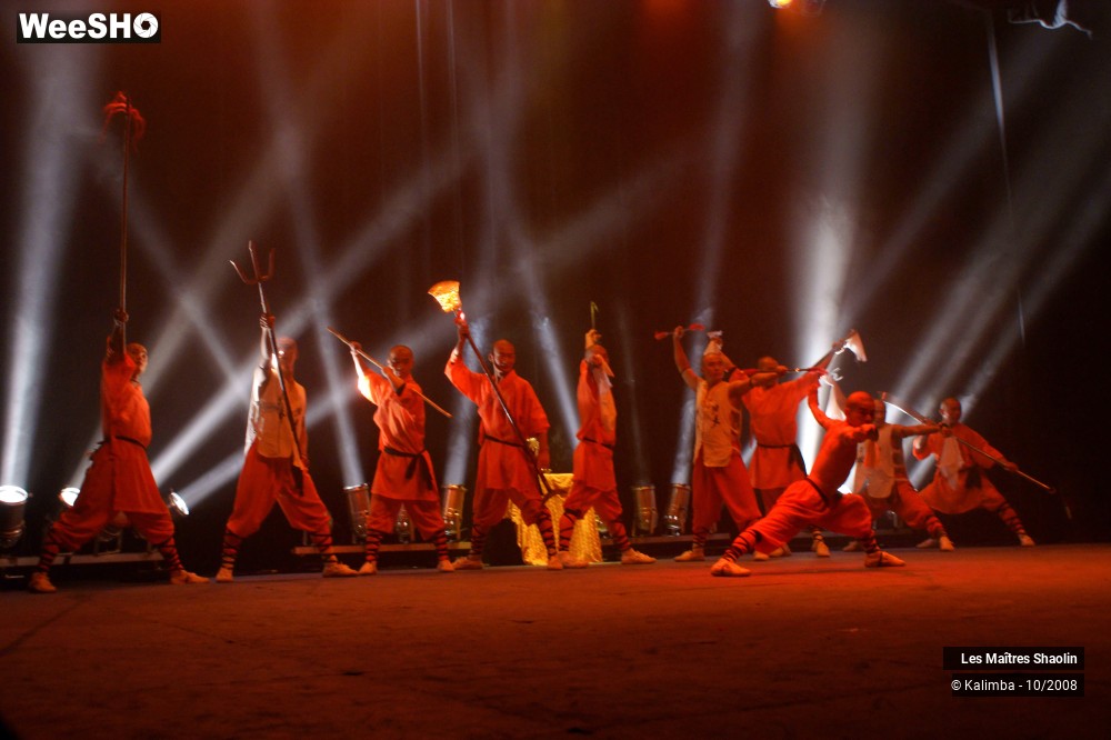 39/50 photos du spectacle Les Maîtres Shaolin