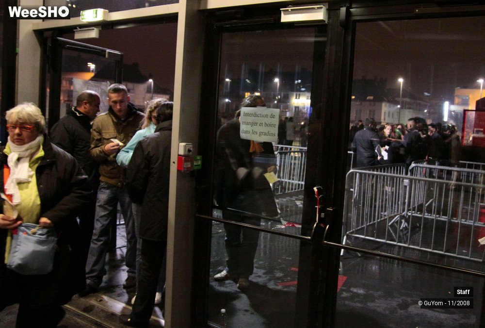 16/36 photos du spectacle Staff Tout en Live