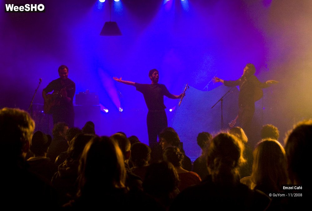 18/23 photos du spectacle Emzel Café