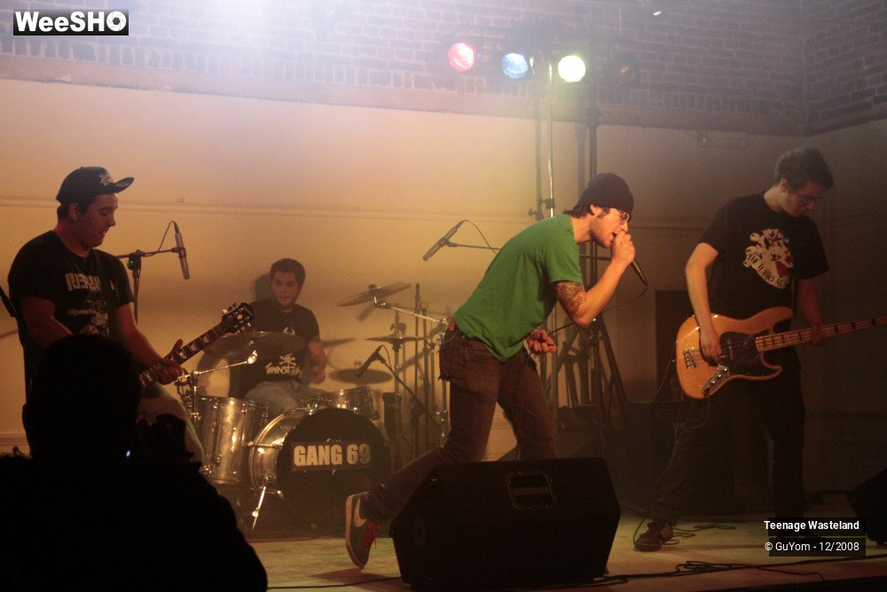 20/22 photos du spectacle Teenage Wasteland