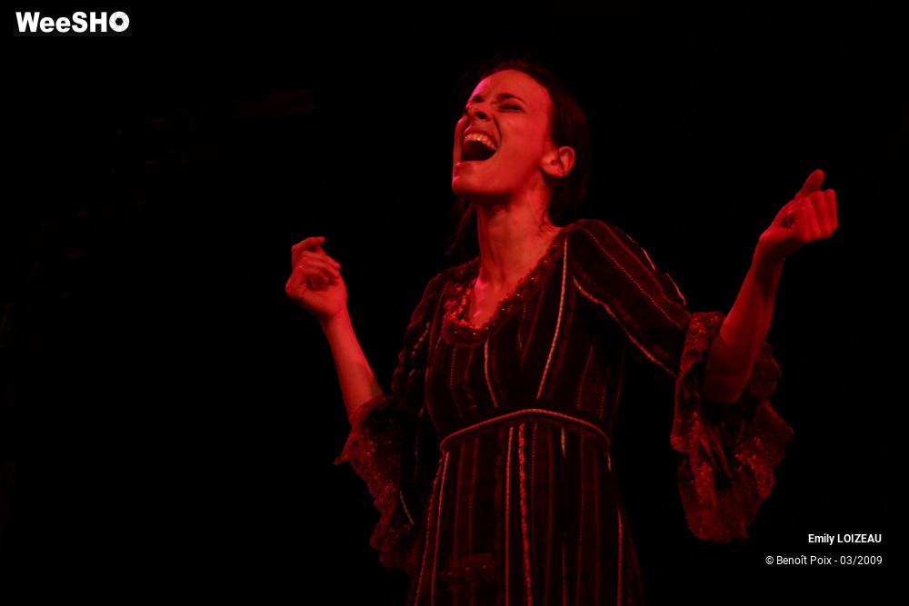 19/33 photos du spectacle Emily LOIZEAU