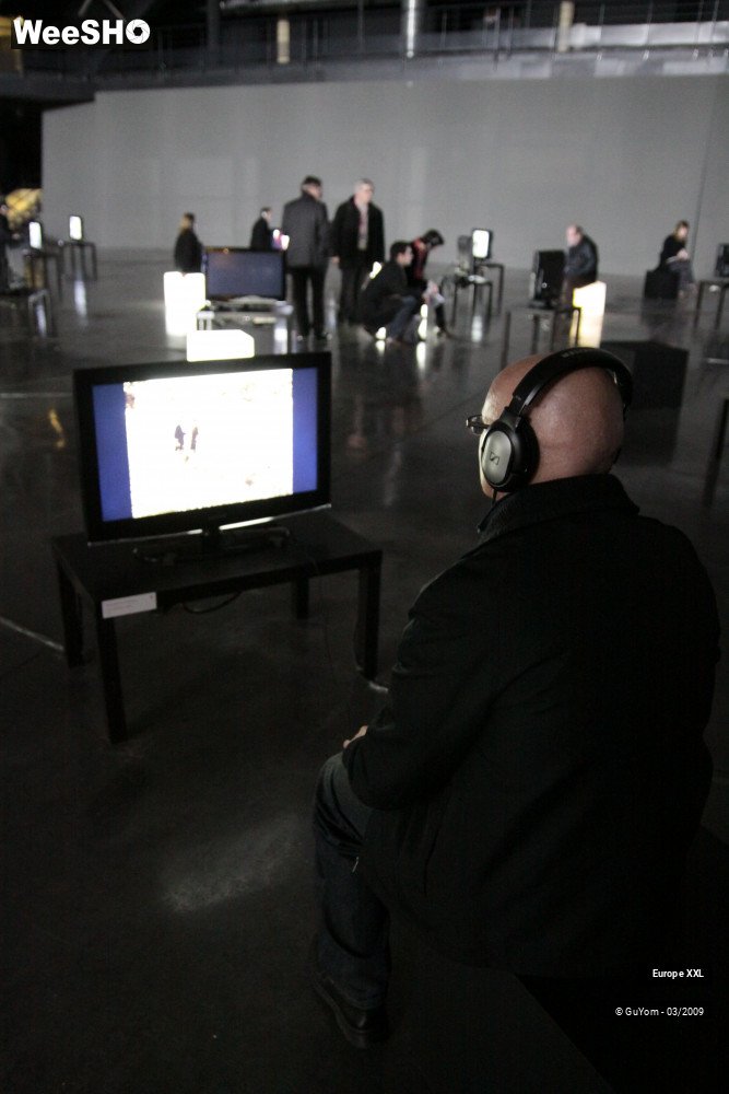 9/31 photos du spectacle XXL Expo Le Fresnoy