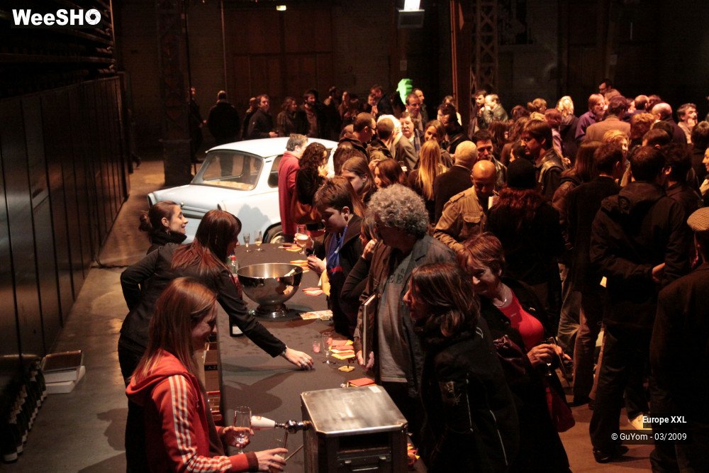 16/50 photos du spectacle XXL Vernissage Ici Berlin