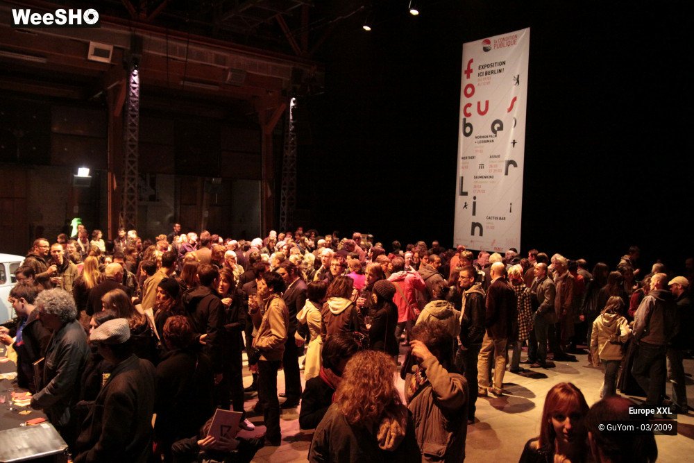 19/50 photos du spectacle XXL Vernissage Ici Berlin