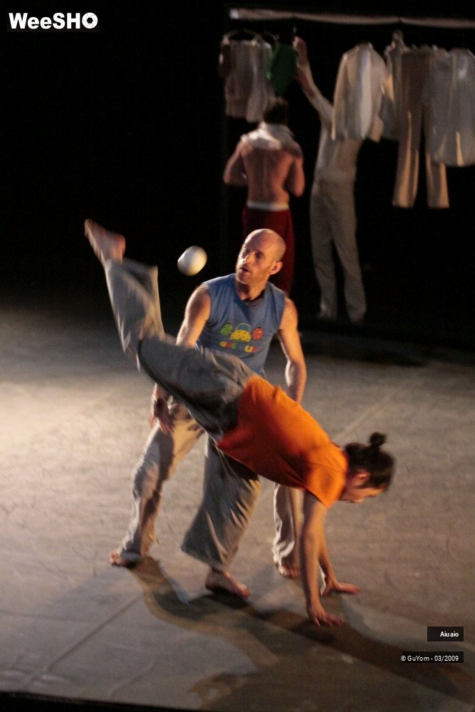 5/37 photos du spectacle AIUAIO en l'air