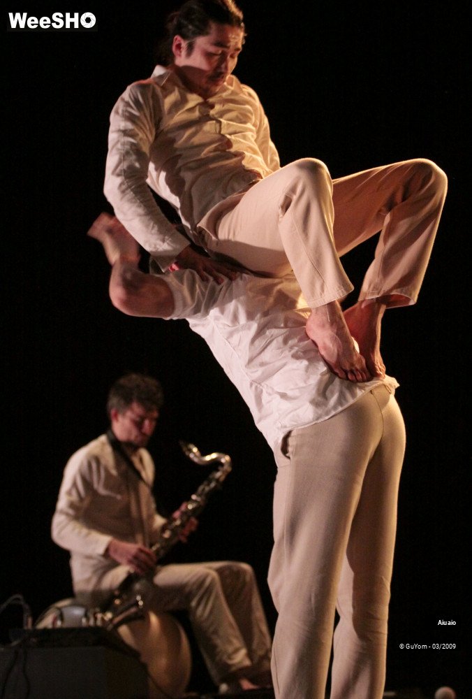 6/37 photos du spectacle AIUAIO en l'air