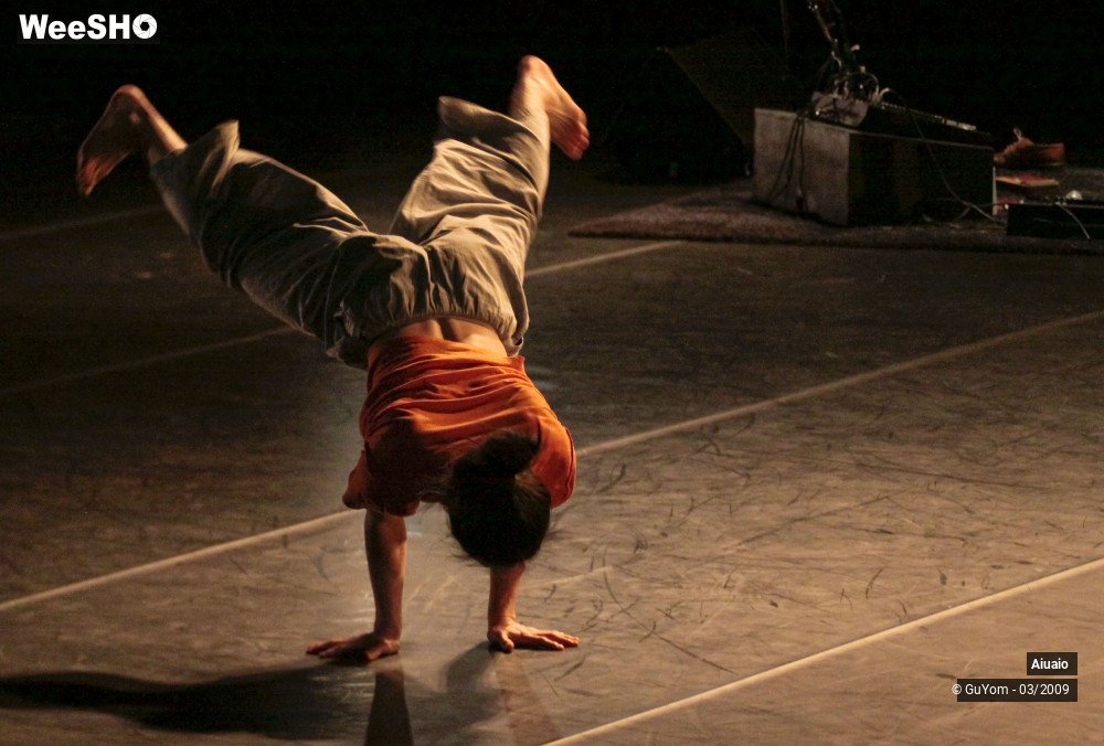 20/37 photos du spectacle AIUAIO en l'air