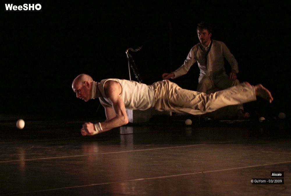 31/37 photos du spectacle AIUAIO en l'air