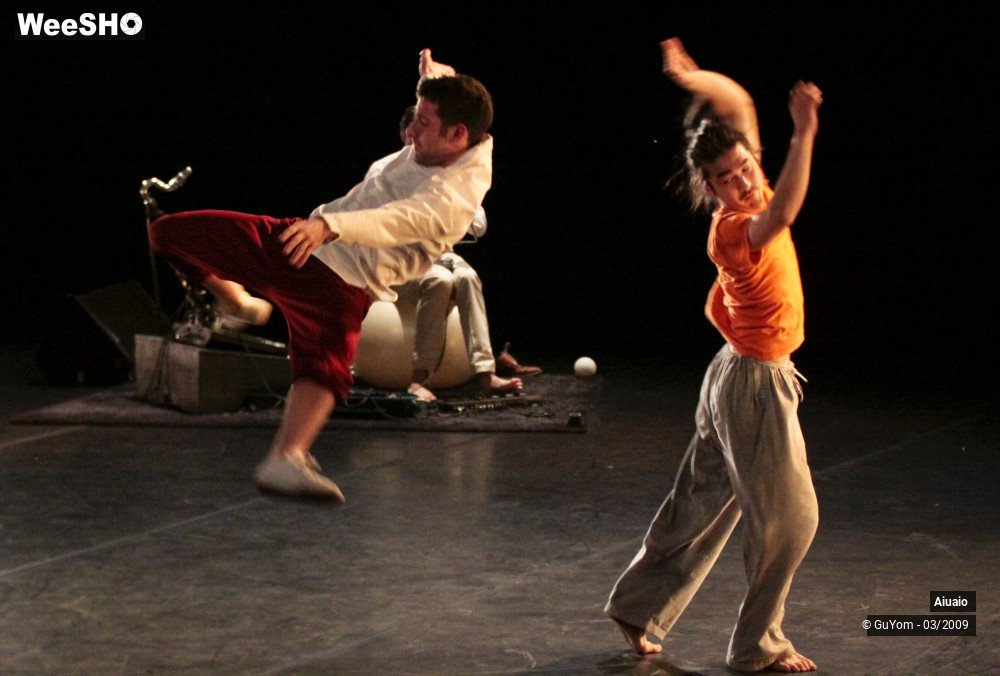 37/37 photos du spectacle AIUAIO en l'air