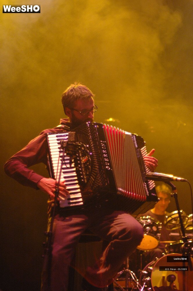 6/40 photos du spectacle Loulou Djine
