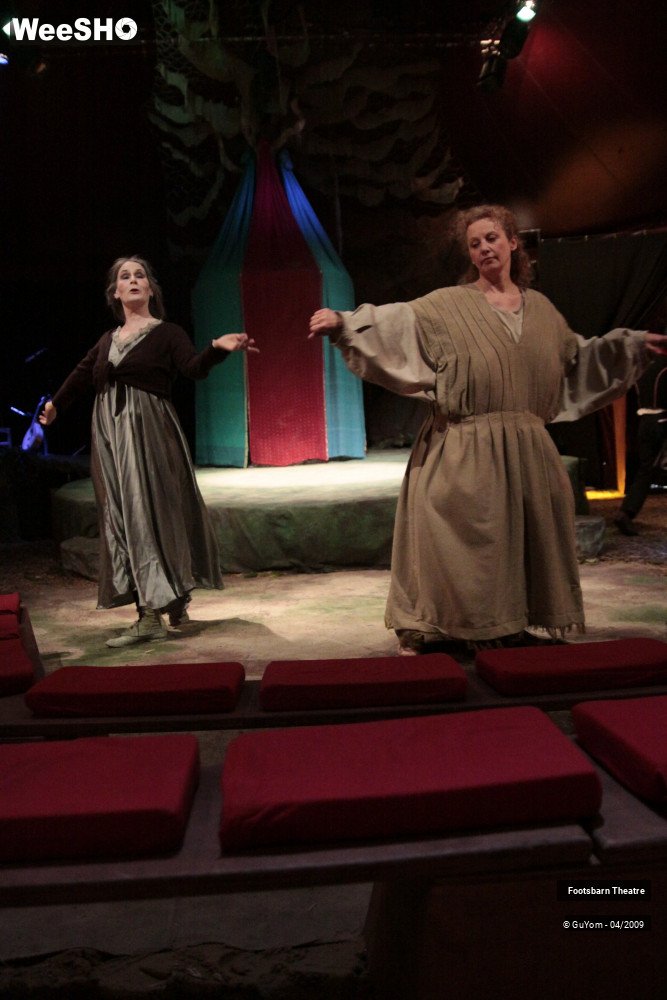 3/43 photos du spectacle Ambiance Footsbarn Theatre