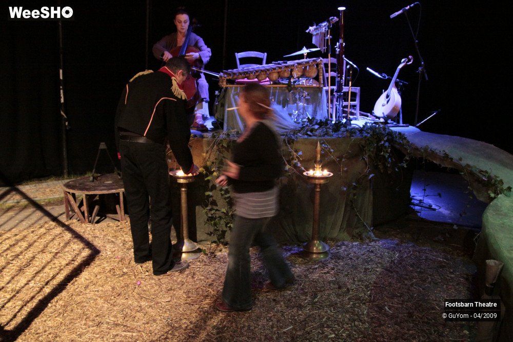 15/43 photos du spectacle Ambiance Footsbarn Theatre