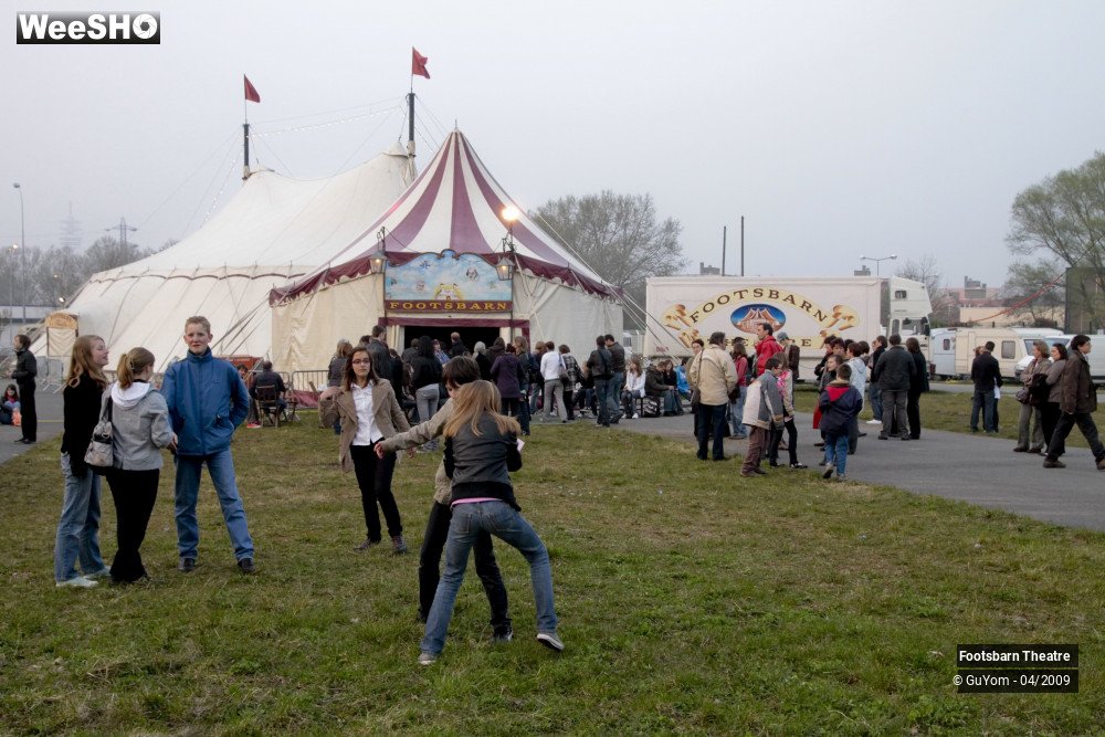 34/43 photos du spectacle Ambiance Footsbarn Theatre