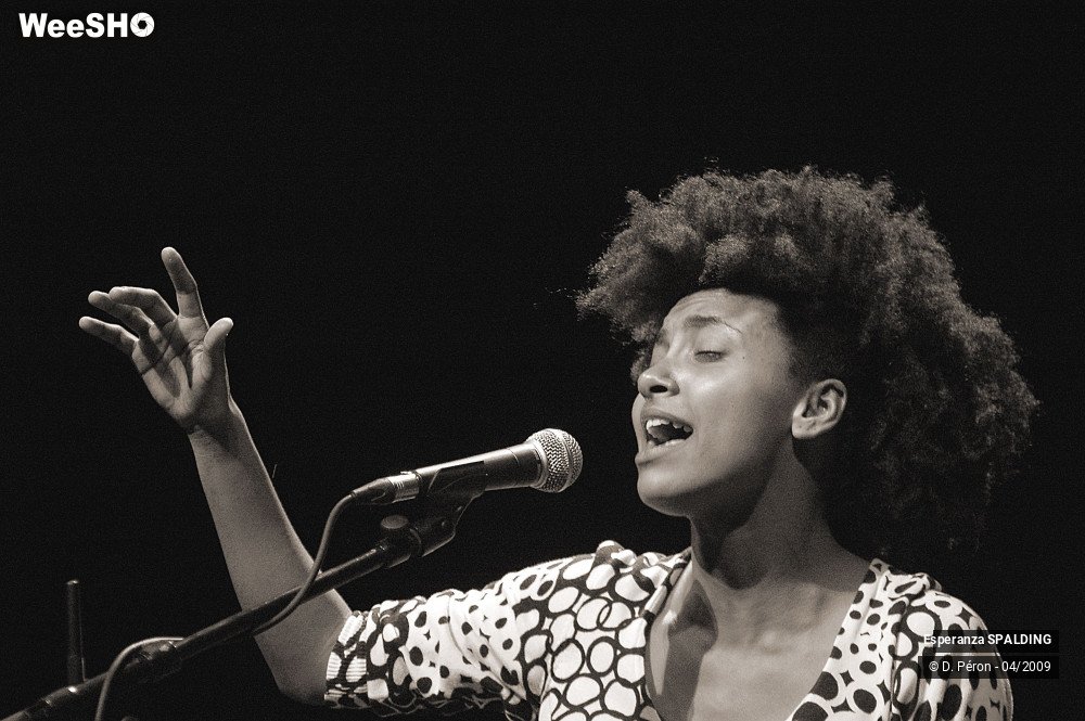 15/28 photos du spectacle Esperanza SPALDING