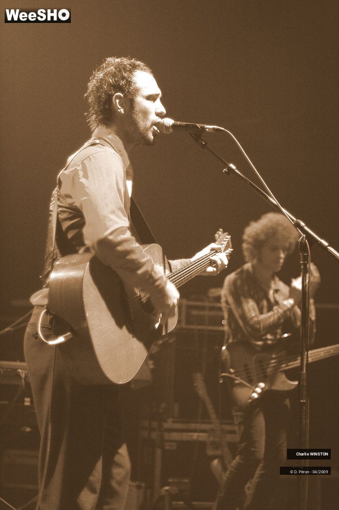 8/39 photos du spectacle Charlie WINSTON