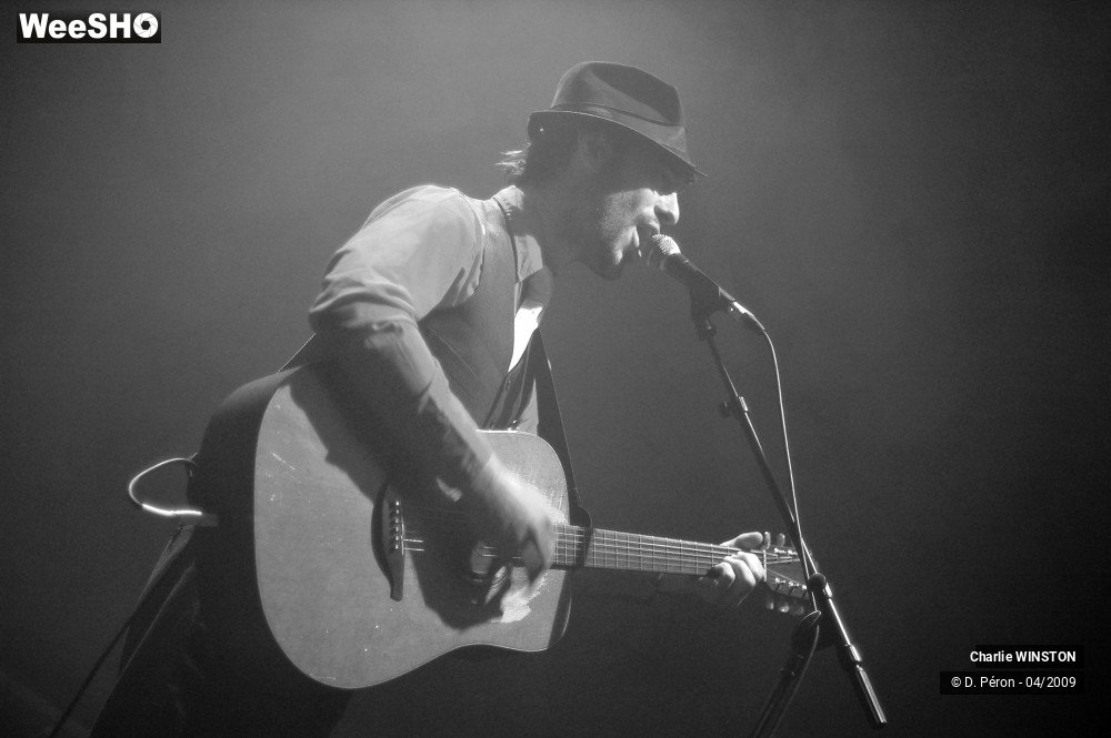 29/39 photos du spectacle Charlie WINSTON