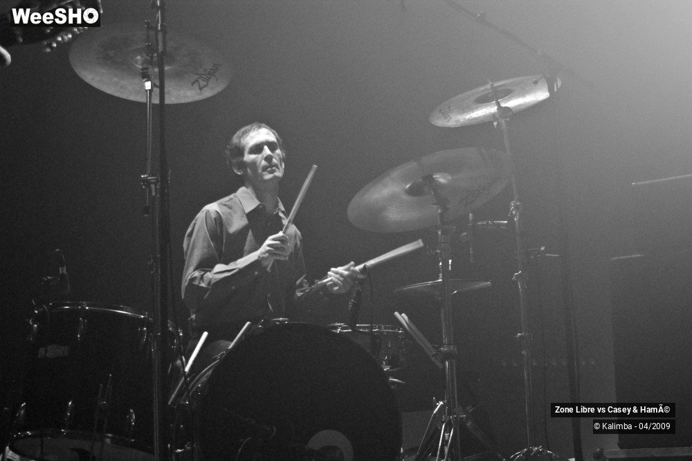 28/44 photos du spectacle Zone Libre vs Casey & Hamé