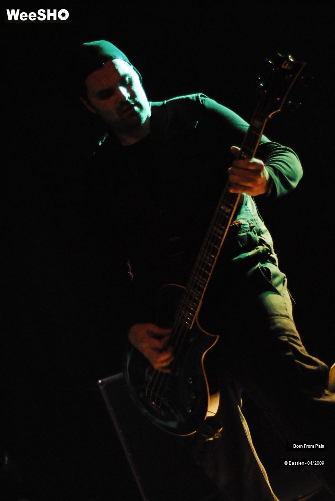 13/35 photos du spectacle Born from Pain