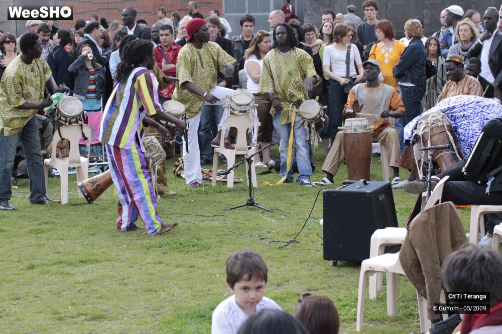 21/35 photos du spectacle Grand Sabar Takoussane - Percus