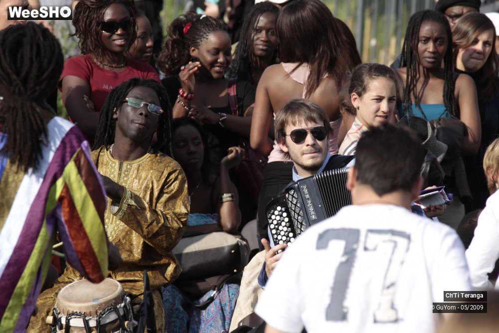 26/35 photos du spectacle Grand Sabar Takoussane - Percus