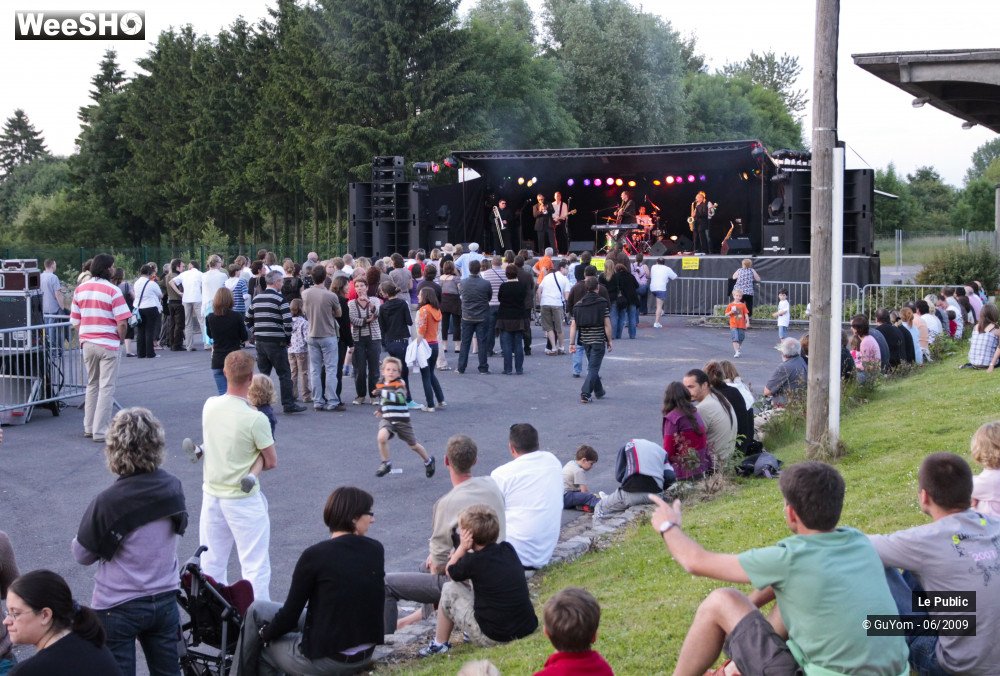 13/33 photos du spectacle Lézard Martien Ambiance