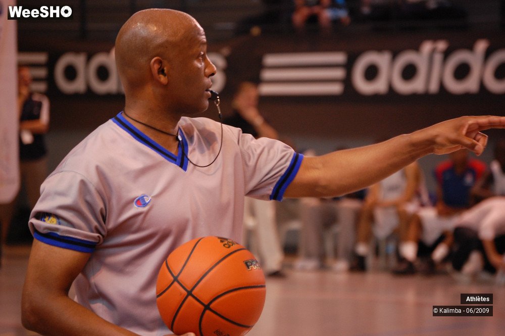 20/43 photos du spectacle Mondial Junior de Basket