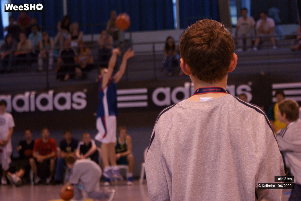23/43 photos du spectacle Mondial Junior de Basket