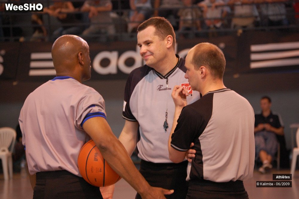 28/43 photos du spectacle Mondial Junior de Basket