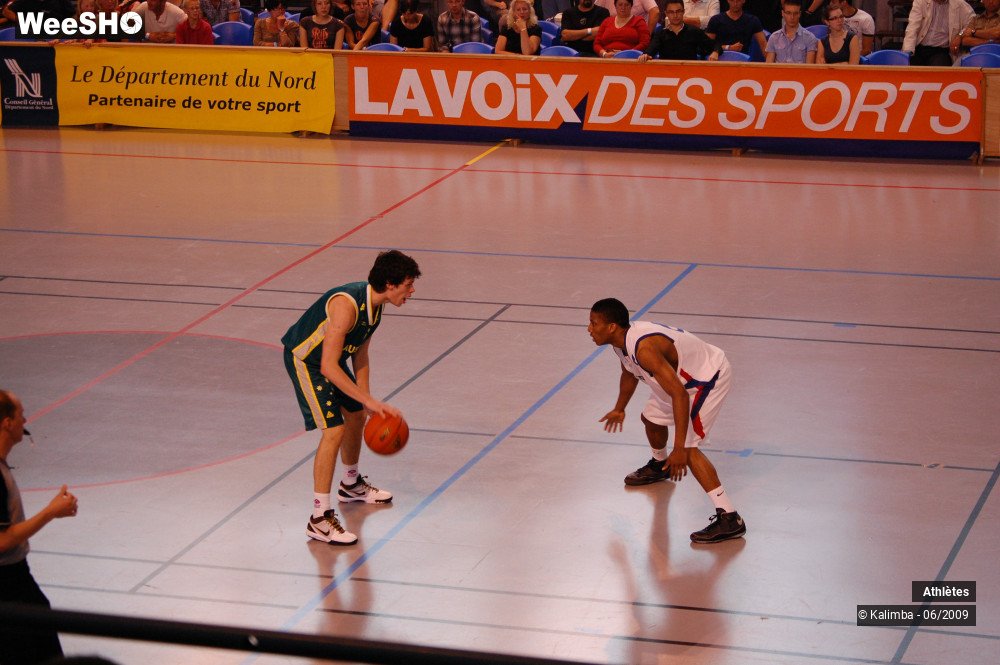 34/43 photos du spectacle Mondial Junior de Basket